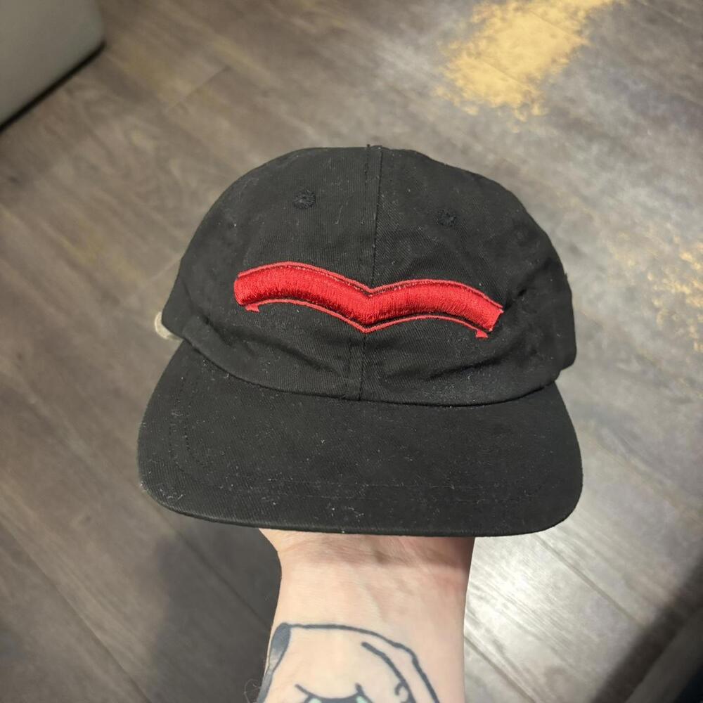 vintage Levi’s batwing strap back hat 90s OS